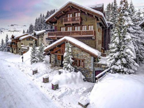 Hubert Bright Chalet