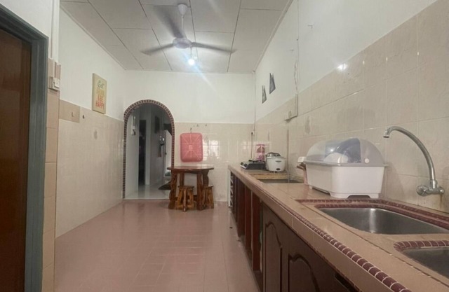 HUDA HOMESTAY BANDAR TANAH MERAH