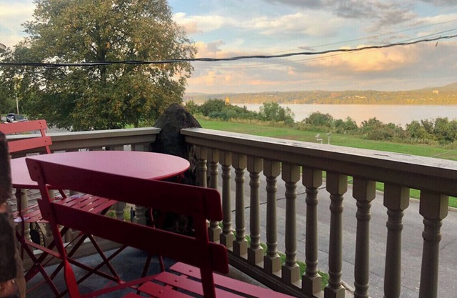 Hudson River Retreat