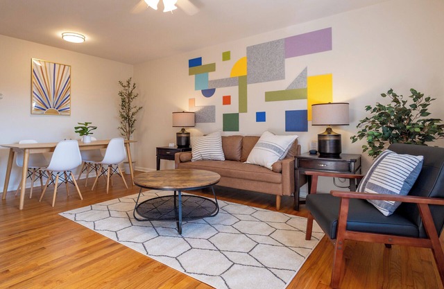 Huge 2 Bed in Belleville Pets OK, Park2Cars, Laundry, Fios, Safe Dog Park Nearby