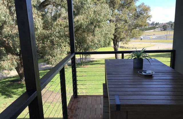 Huge accommodation! Unbelievable in size. Commercial. Family. workers, pets etc