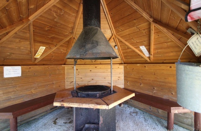 Huge Cozy Bell Tent With Tv and Heating