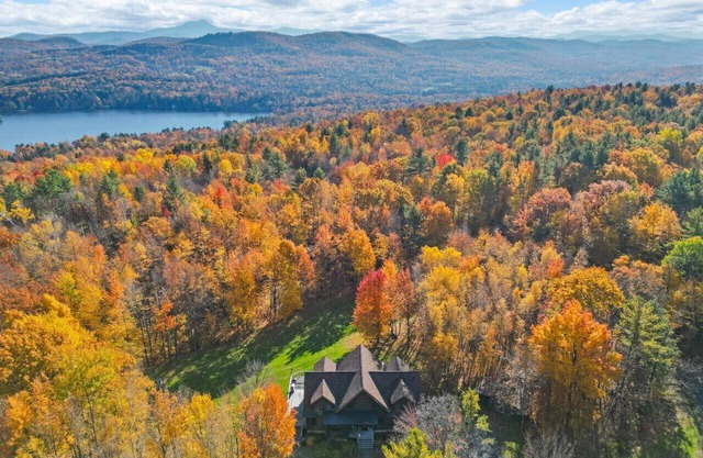 Huge Log Cabin by Lake 22 PPL