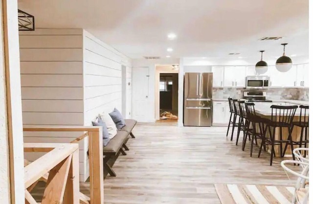 HUGE private “cabin in desert” mansion with resort backyard gilbert