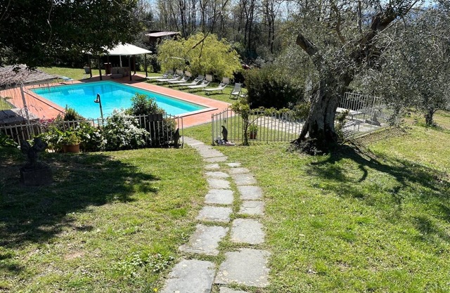 Huge Private Garden, AC in Bedrooms, Swimming Pool, Hot Tub and Wonderful Views