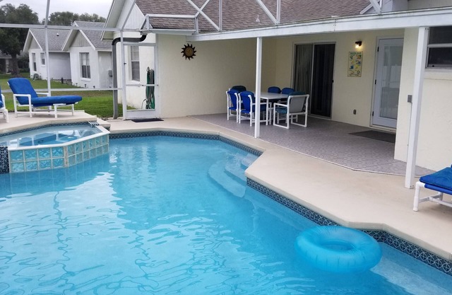Huge Upgrades, King/queen Master, 4br 3.5Ba Pool/Spa, Game Room, Quartz Counters
