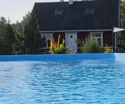 Hundi Holiday Home with Pool