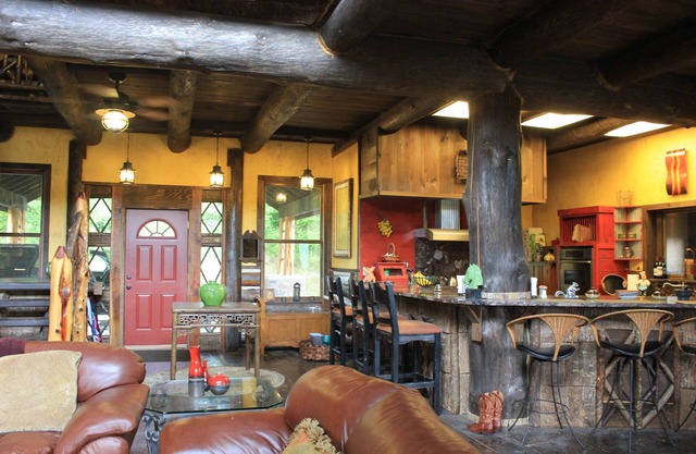 ~HUNTER'S LODGE~ ' AN EXQUISITE 12 ACRE ESCAPE WITH SOARING VIEWS'