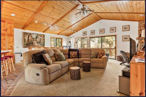 Hunter's Retreat in Upper Moonridge Near Bear Mountain