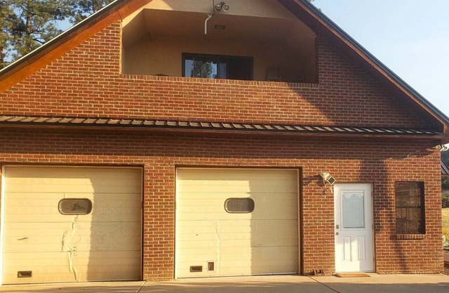 Hunters! Country 1 bedroom apartment bordering the National Forest Area 75/751