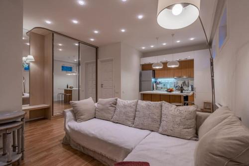 Hyacinth House