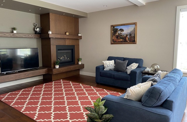 Hygge House - Newly upgraded spacious cozy house
