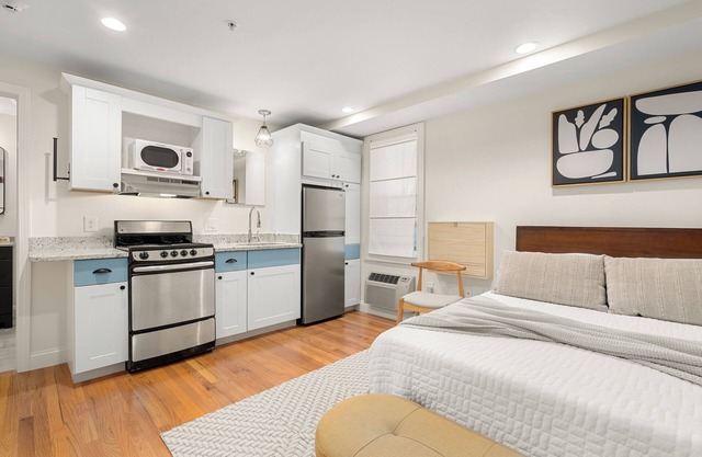 Hygge House Suites