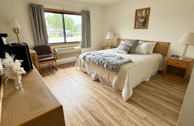 Hygge Inn & Suites