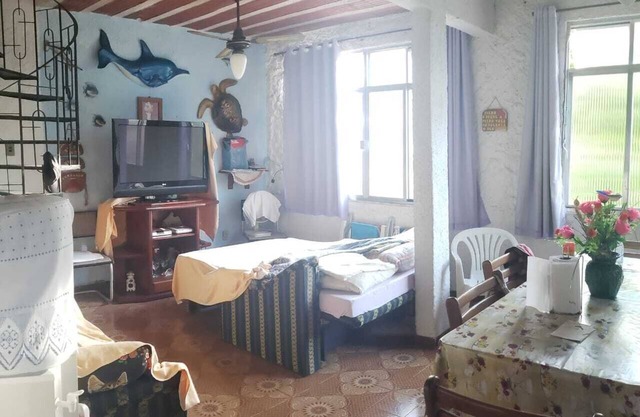 I rent ample duplex apartment