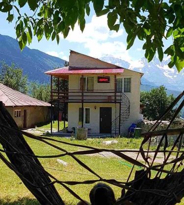 Iason Guest House in Mazeri