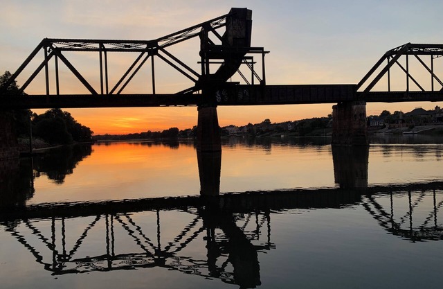 Iconic Augusta Paddle Boat "The General"
