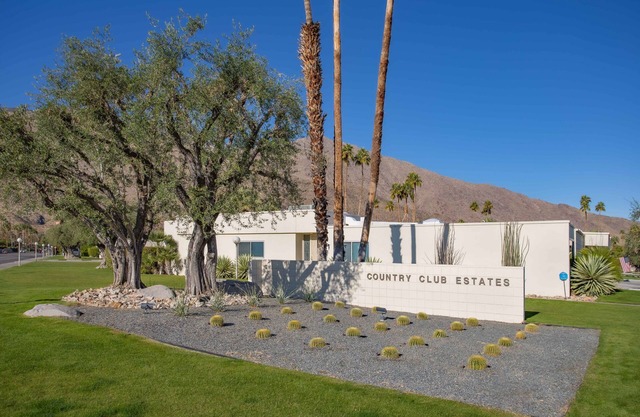 Iconic Property! Absolutely gorgeous! 60 days or more gets 15% off!