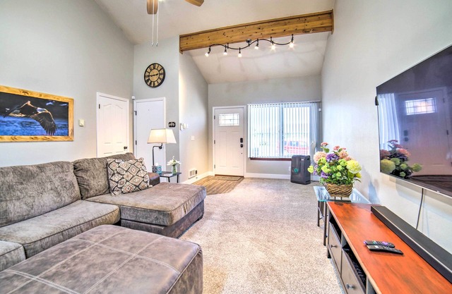 Idaho Falls Townhome ~ 5 Mi to Tauthaus Park!