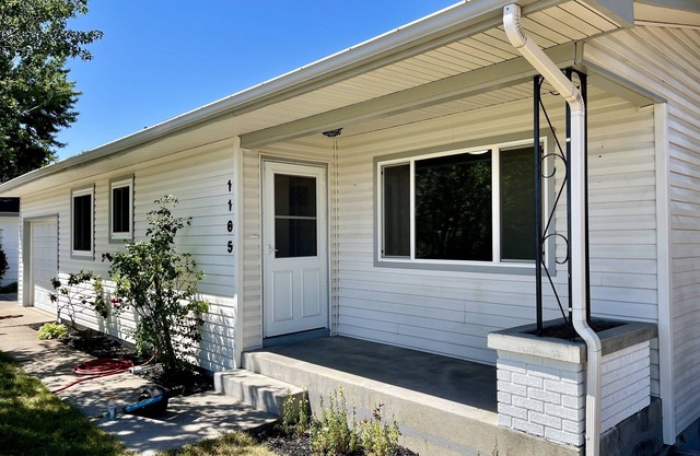 Idahome Love, newly renovated 4 bedroom 2 bath home ready for your stay.