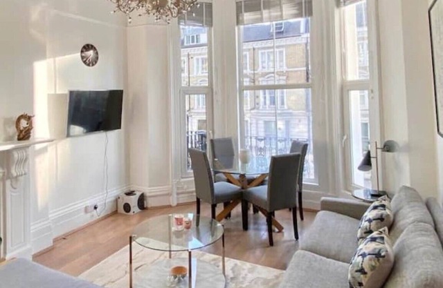 Ideal 1Bed in Holland Park/Olympia/Kensington W14