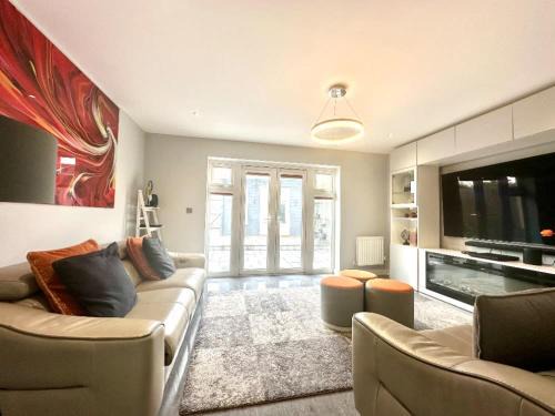 Ideal 4 Bedroomed House in Bicester