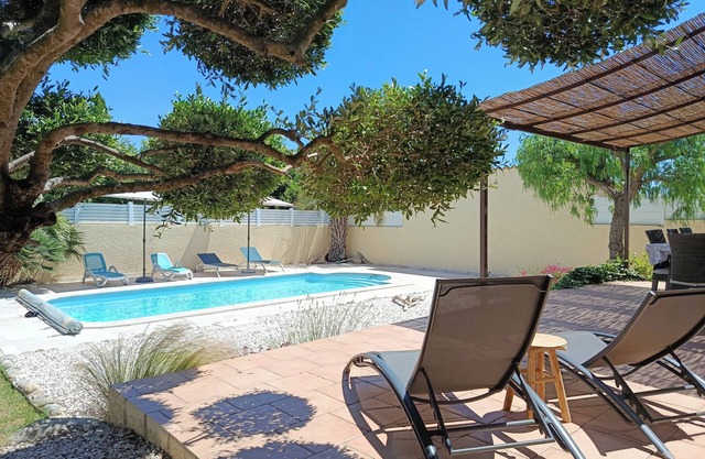 Ideal family vacation! Villa in peace, with swimming pool and without opposite.