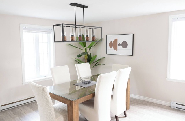 Ideal for 1 or 2 families 3min to the ferry Well-equipped house Parking + Garden