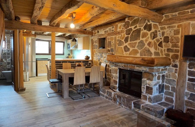 Ideal for families and friends surrounded by mountainous and rugged landscapes