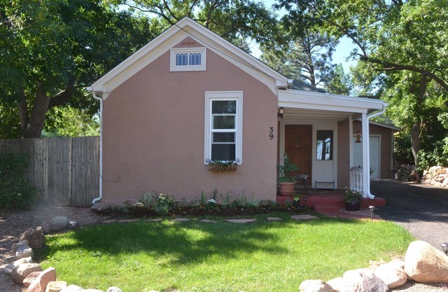 Ideal for Traveling Medical and Military personnel - small, private home