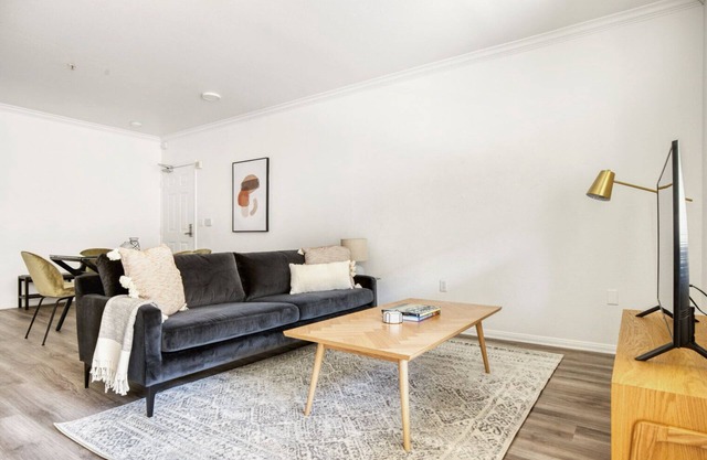 Ideal Hollywood 2BR w/Gym, Pool & Spa, nr. Sunset Blvd, by Blueground