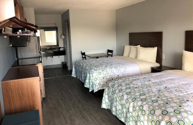 Ideal Room for Families or Groups Near Alamo – Cozy and Affordable Stays