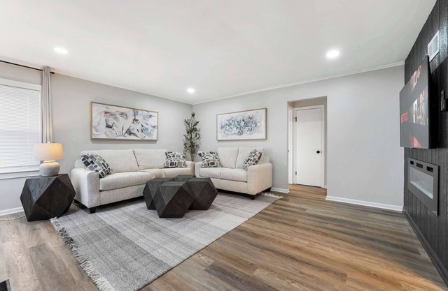 Ideal Spot Just Minutes from O’Hare Airport | LCP Collection