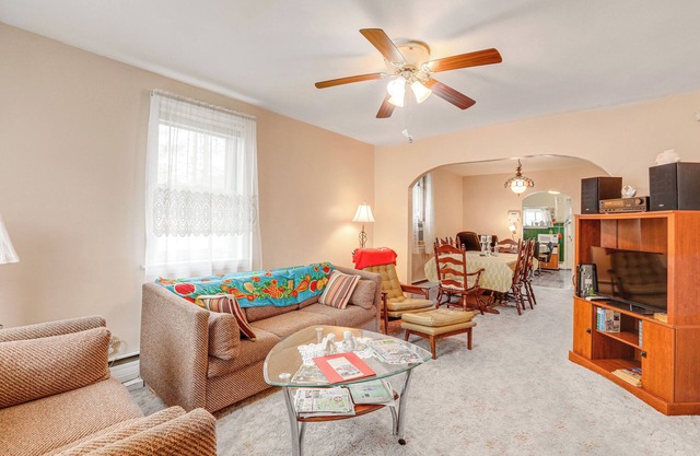 Ideally Located Villas Home: 2 Mi to Beaches!