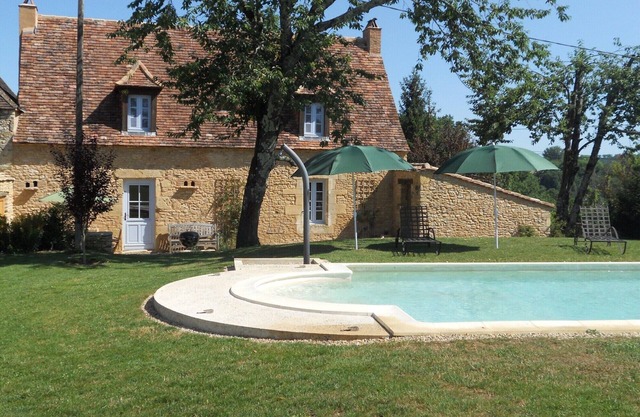 Idyllic and charming, beautifully restored 18th Century cottage retreat