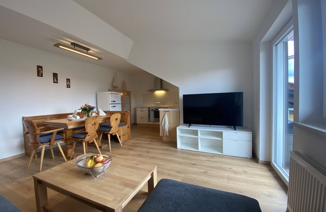 Idyllic apartment in the countryside with west-facing balcony, parking space (wallbox) and bicycle room.