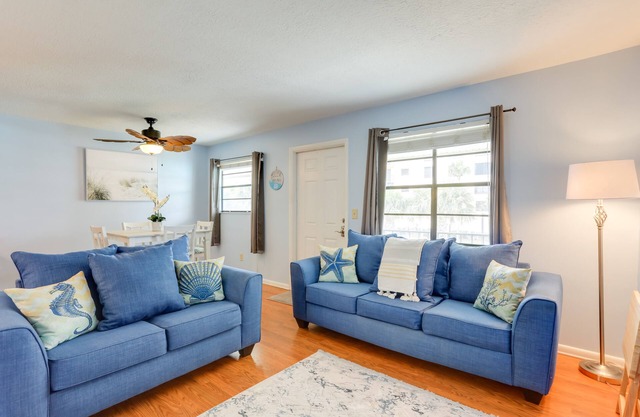 Idyllic Fort Pierce Retreat - Walk to Beach!