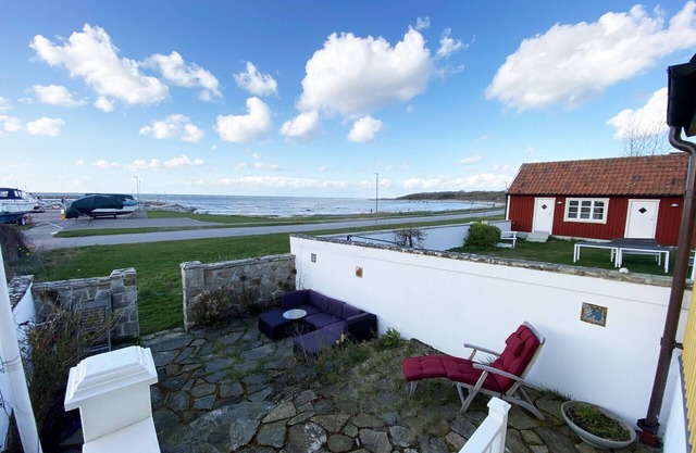 Idyllic house by Torekov harbor with sea view | SE01043