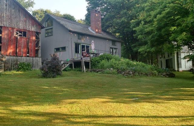 Idyllic/Secluded Former Farm with 4 Guests Houses in Hebron Valley