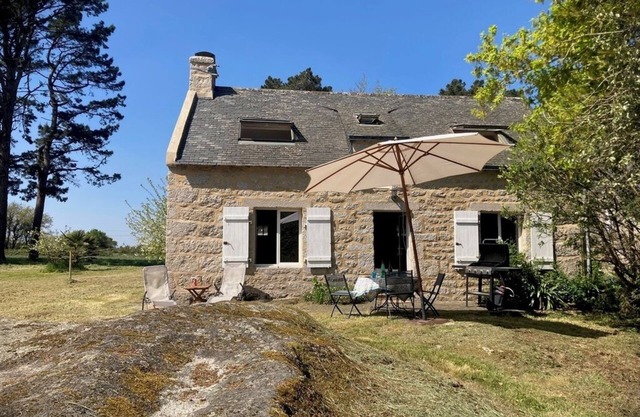 Idyllic setting, house 2.5 km from Port-Manech beach