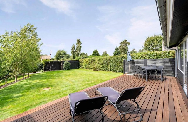 Idyllic summer house close to water and nature