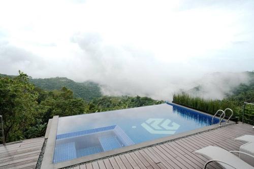 Ikigai Luxury Nature Lounge w/Mountain View