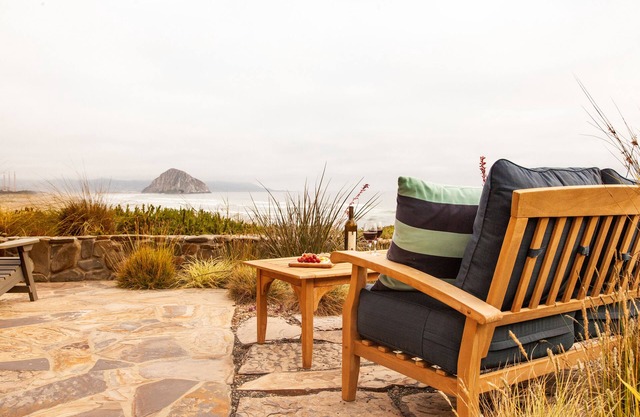 Il Palazzo Del Mare: Luxury Oceanfront Vacation Home