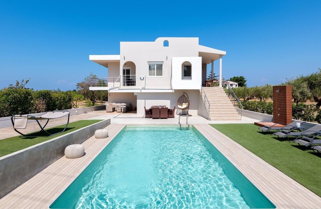 Il Paradiso Di Michail Villa