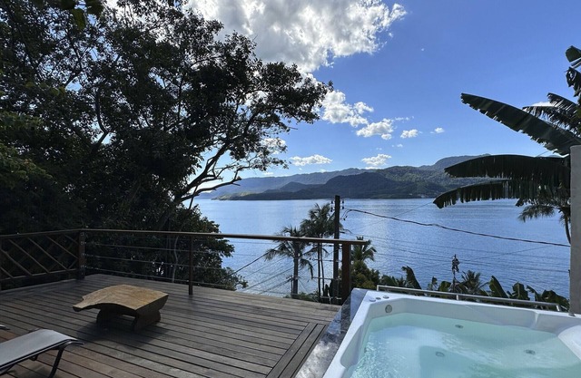 Ilhabela: refúgio na natureza c/vista espetacular