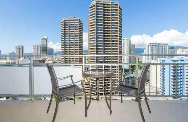 Ilikai Tower 1817 City View 1BR