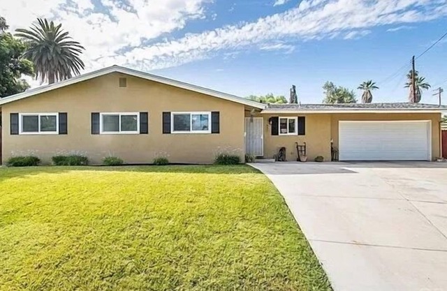 Immaculate 3 bedroom, 2 bath house in Redlands