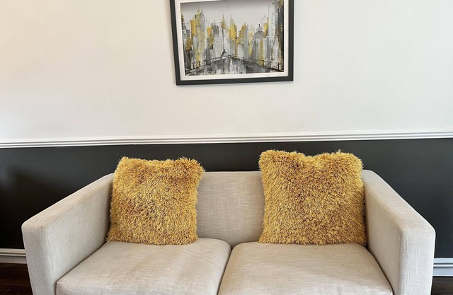 Impeccable 3-Bed House in Nottingham Free Parking
