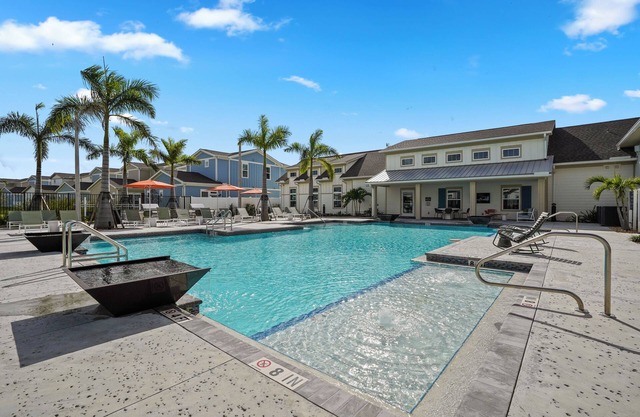 Impeccable Amazing house with Heated Pool, 24hr GYM- BBQ-mins to HCA Hospital