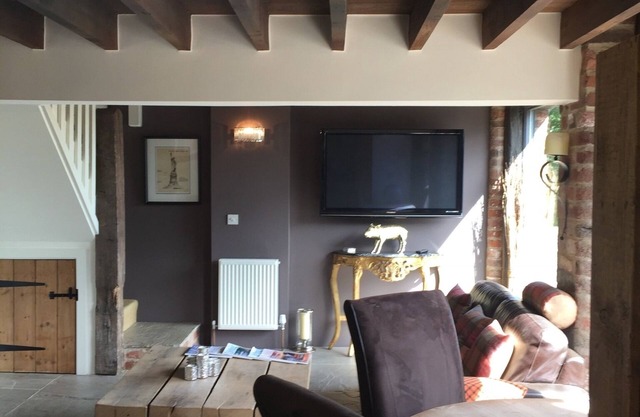 Impeccable Cottage Suitable for 2 Adults & 1 Child
